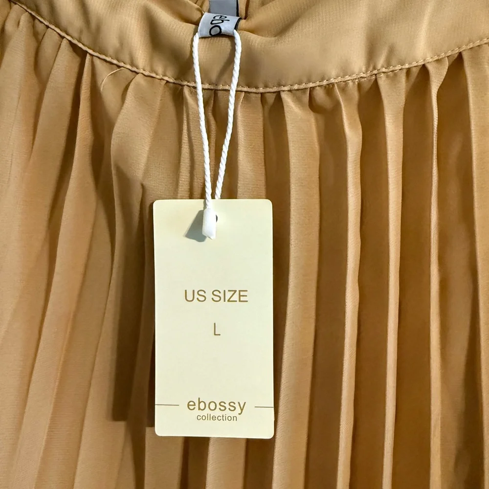 Gold Maxi Pleated Skirt - Picture 2 of 4
